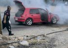 Seyir halindeki otomobil alev aldı