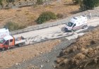 Kontrolden çıkan tırdan atlayan sürücü ve yanındaki kişi yaralandı ‎