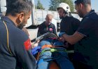 Otomobil kamyonunun altına girdi: 2’si ağır 3 yaralı