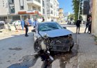 Otomobil ile kamyonet çarpıştı: 1’i ağır 2 yaralı