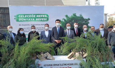 Gölbaşı'nda Orman Haftası nedeniyle fidan dağıtıldı