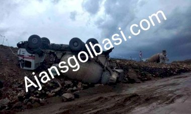 Şarampole uçan Beton mikseri devrildi 1 yaralı