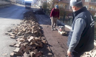 Gölbaşı'nda yol bakım çalışmaları devam ediyor