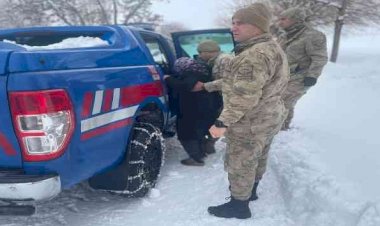 Karbonmonoksit gazından zehirlenen aileyi jandarma kurtardı