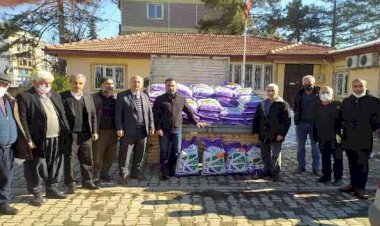 Gölbaşı'nda çiftçilere Macar Fiği tohumu dağıtıldı