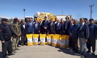 Gölbaşı ilçesinde ayçiçeği tohumu dağıtıldı