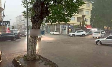 Gölbaşı'nda sağanak yağış zor anlar yaşattı