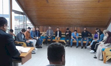 Genç Gölbaşı Derneği 1. Olağan Kongresin'de bayrak değişimi...