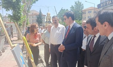 Gölbaşı Halk Eğitim Merkezi yılsonu sergisi açıldı