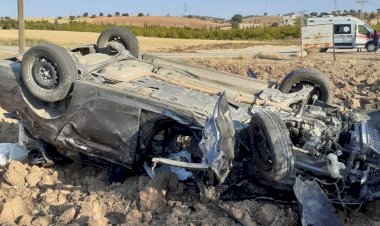 Otomobil şarampole devrildi: 1 ölü, 1 yaralı