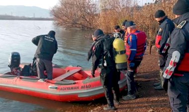 Tekne faciası sonrası arama kurtarma çalışmaları yeniden başladı