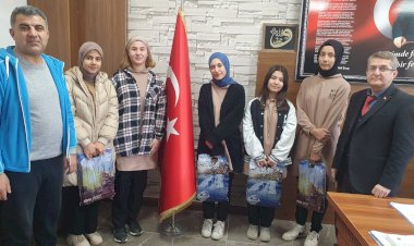 Gölbaşı İmam Hatip lisesi muay-thai şampiyonu oldu