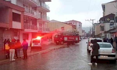 Şarjda bırakılan cep telefonu yangına neden oldu