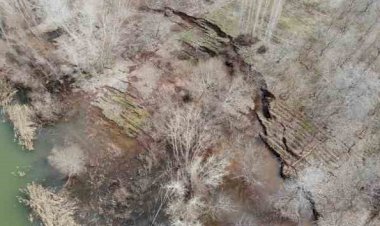 Binlerce ton toprak kaydı, gölün su seviyesi yükseldi