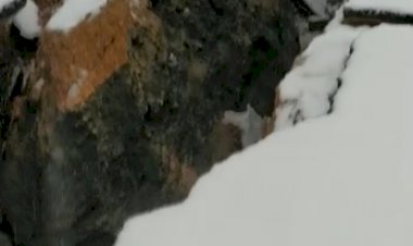 Deprem Yolda Dev Yarıklar Oluşturdu