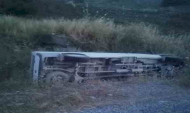 Gölbaşı ilçesinde minibüs takla attı: 1 yaralı