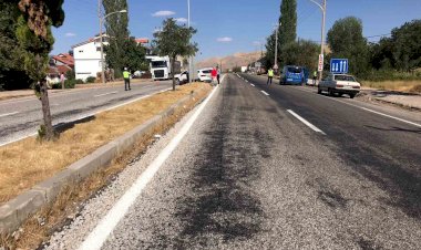 Otomobille motosiklet çarpıştı: 1 yaralı