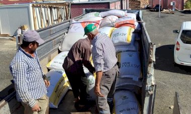 Gölbaşı’nda çiftçilere yem dağıtıldı