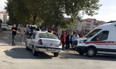 Otomobil ile motosiklet çarpıştı: 2 yaralı