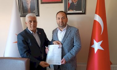 İş insanı Uyar aday adaylığını açıkladı