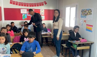 Gölbaşı Ziraat odasından öğrencilere kırtasiye yardımı