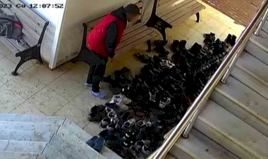 Terlikle gelip ayakkabı çalan şahıs yakalandı