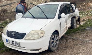 Adıyaman’da iki otomobil çarpıştı: 6 yaralı