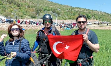 Yamaç paraşütü etkinliği büyük ilgi gördü