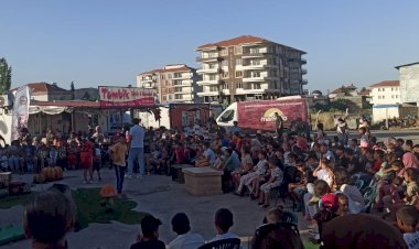 Gölbaşında ’Masal yolu’ tiyatro oyunu büyük beğeni alıyor