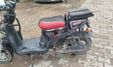 Otomobil ile elektrikli bisiklet çarpıştı: 1 yaralı