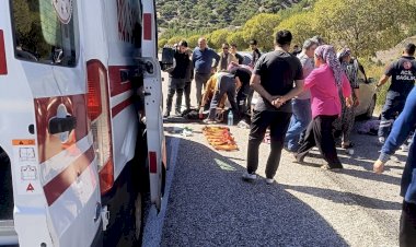 Malatya’da otomobil yön levhasına çarptı 4 yaralı