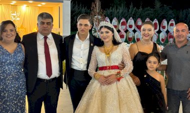 Solak ailesinin mutlu günü