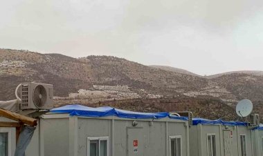 Gölbaşı ilçesine yılın ilk kar yağışı başladı