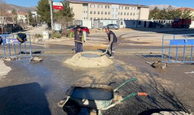 Fen işleri müdürlüğü ekipleri çalışmalarını sürdürüyor ‎