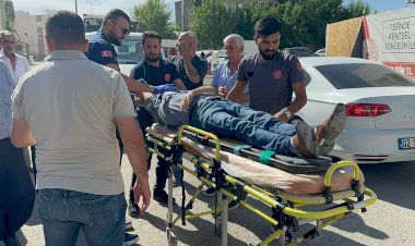 Motosiklet yayaya çarptı: 1 yaralı