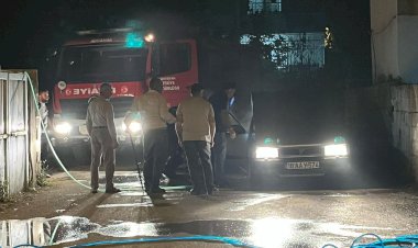 Park halindeki otomobil alev aldı