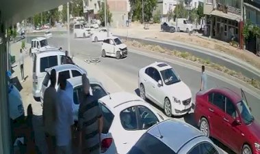 Adıyaman’da 4 kişinin yaralandığı kaza kameralara yansıdı