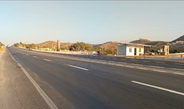 Gölbaşı'nda Tehlikeli Kavşakta Bir Kaza Daha: Motosiklet Sürücüsü Ağır Yaralandı ‎