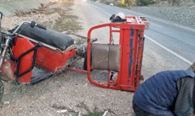 Sepetli motosiklet devrildi: 1 yaralı