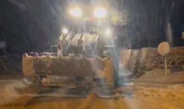 Karda mahsur kalan 50 işçi kurtarıldı