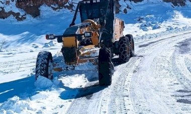 Gölbaşı’nda Kar Mesaisi: Köy Yolları Ulaşıma Açılıyor