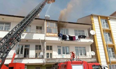 Gölbaşı’nda ev yangını korkuttu