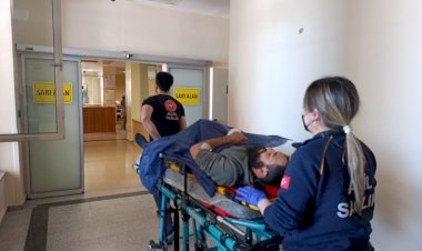 İki motosiklet çarpıştı: 1’i ağır 2 yaralı