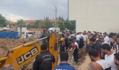 Baba ve oğlu göçük altında kaldı: 2 yaralı