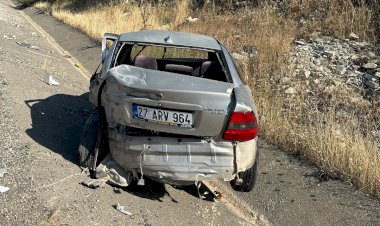 Çekici ile otomobil çarpıştı: 2 yaralı