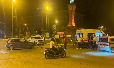 İki otomobil çarpıştı: 1 yaralı