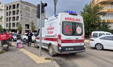 Devrilen motosikletin sürücüsü yaralandı ‎