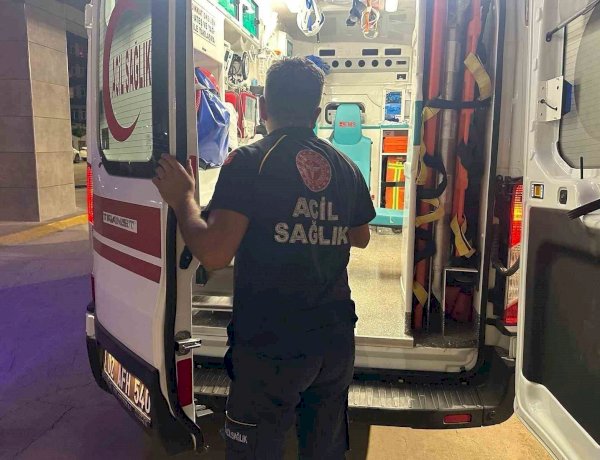 Alkollü ve ehliyetsiz sürücü polisten kaçarken kaza yaptı: 2 yaralı