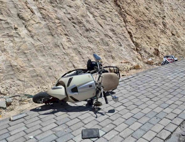 Kontrolden çıkan motosiklet devrildi: 1 yaralı