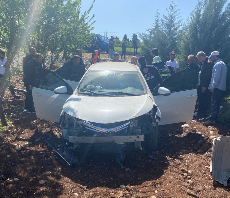 Otomobil ile hafif ticari araç çarpıştı: 1’i ağır 2 yaralı ‎